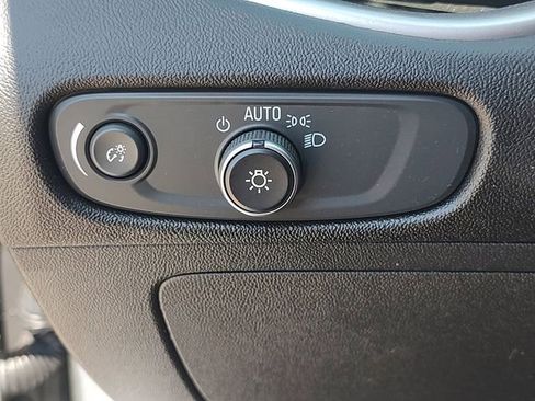 Used 2025 Chevrolet Malibu LT FWD image 24
