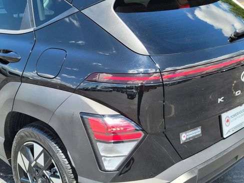 Used 2025 Hyundai Kona SEL FWD image 11