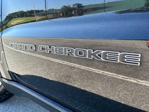 Used 2020 Jeep Grand Cherokee Laredo image 47