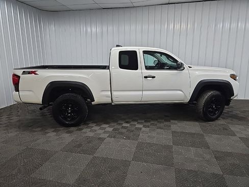 Used 2020 Toyota Tacoma SR image 2
