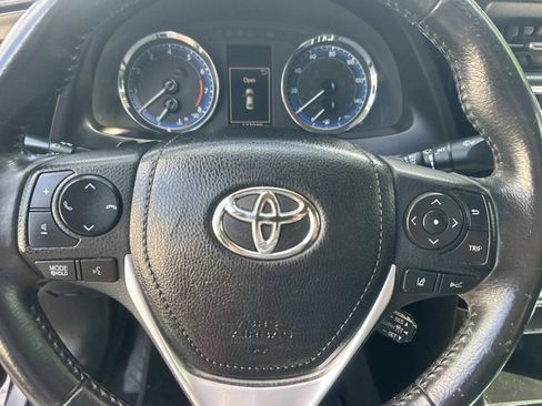 Used 2017 Toyota Corolla SE FWD image 10