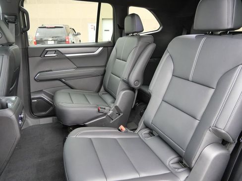 New 2026 GMC Acadia Elevation w/ Elevation Premium Package AWD/4WD image 37