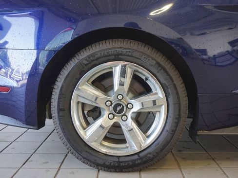 Used 2018 Ford Mustang Coupe RWD image 20