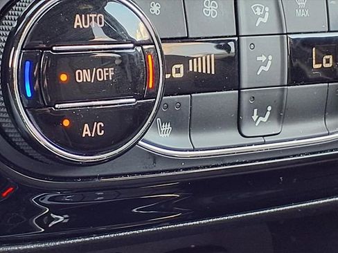 Used 2022 Buick Encore GX Select image 5