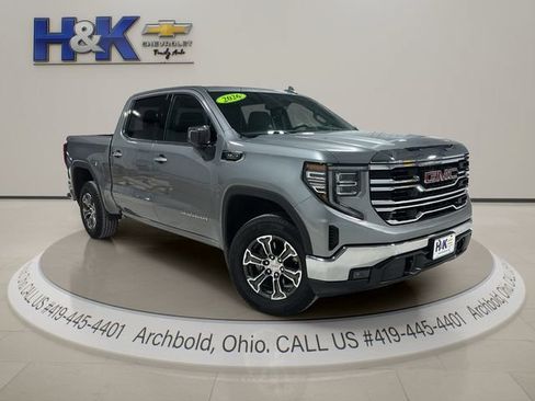 Used 2026 GMC Sierra 1500 SLT AWD/4WD image 1