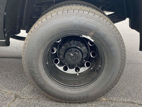 Used 2024 RAM 3500 Tradesman w/ Chrome Appearance Group image 13