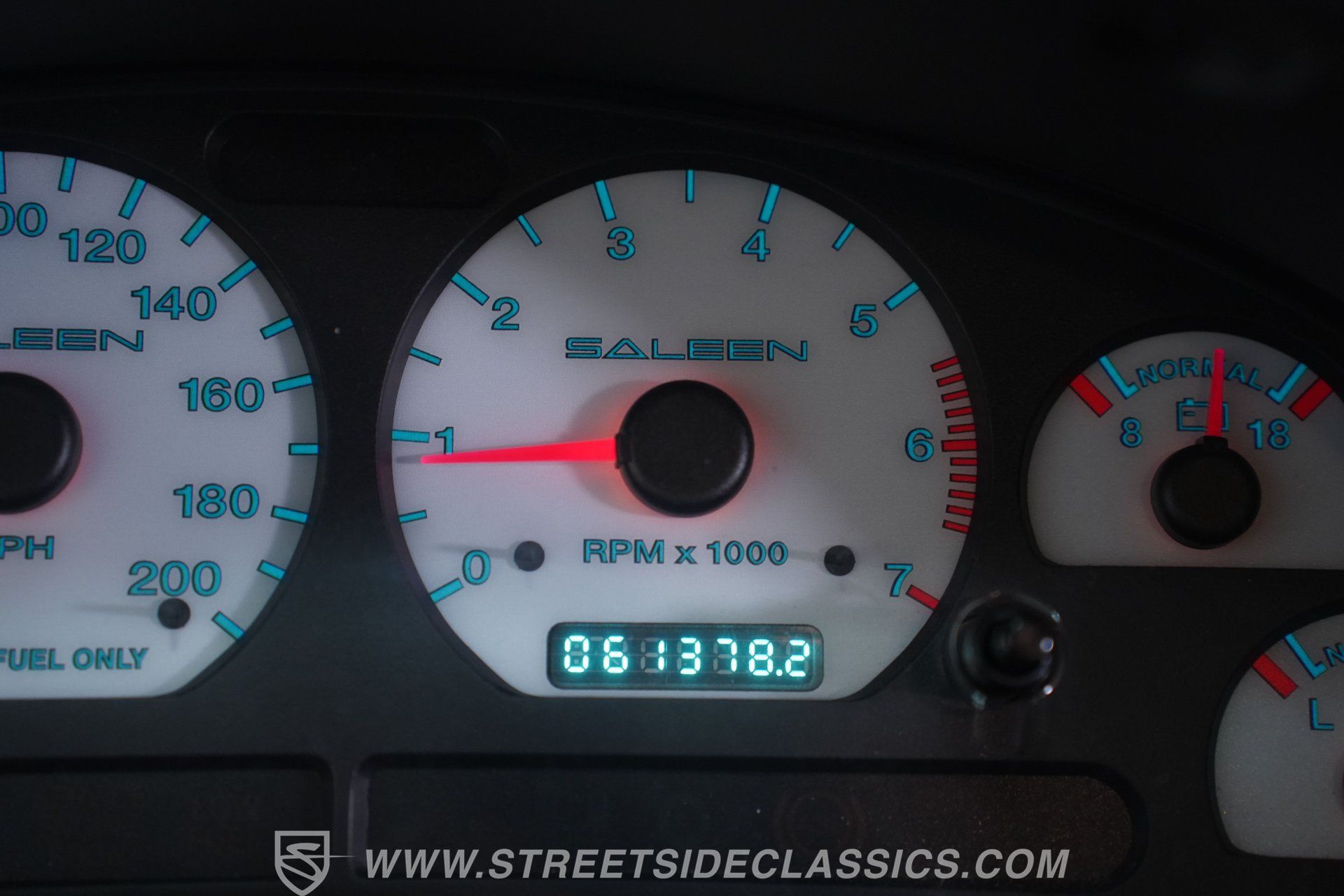 Used 2001 Ford Mustang GT RWD image 40