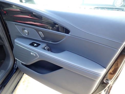 New 2026 Lincoln Nautilus Reserve w/ Jet Appearance Package image 14