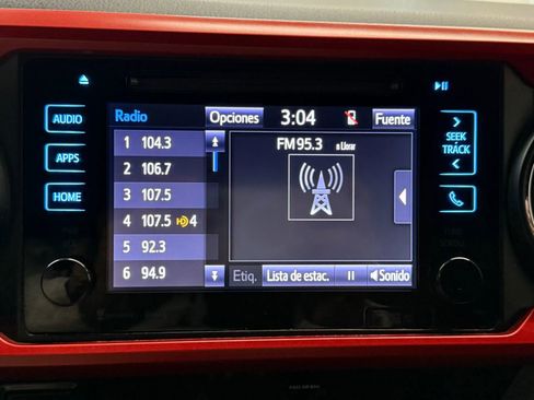 Used 2018 Toyota Tacoma TRD Sport image 29