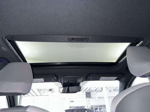 Used 2025 Toyota Camry SE w/ Multimedia Upgrade Package image 24