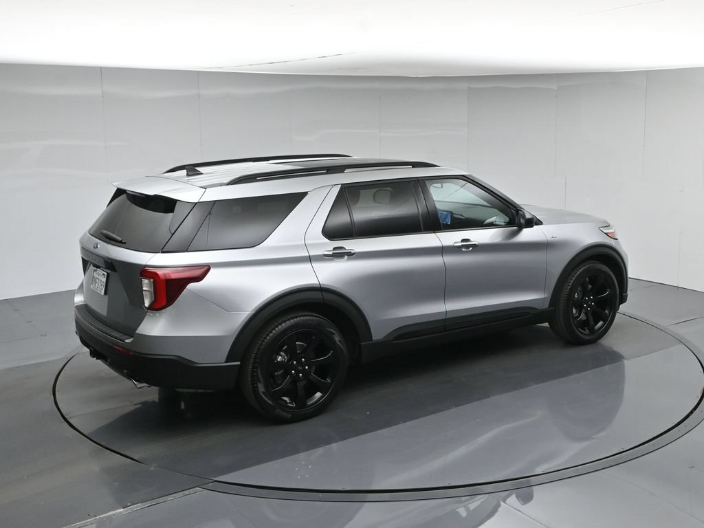 Used 2024 Ford Explorer ST-Line w/ Class IV Trailer Tow Package RWD image 48