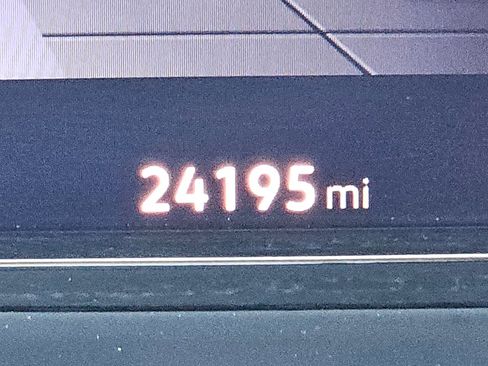 Used 2025 Volkswagen Atlas SE image 20