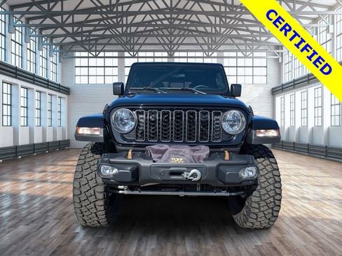 Used 2024 Jeep Gladiator Sport image 8