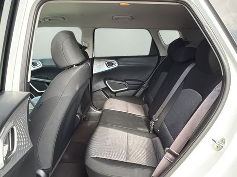 Used 2021 Kia Soul LX FWD image 14