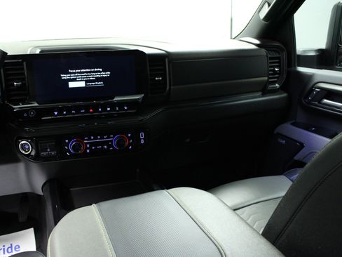 Used 2025 Chevrolet Silverado 2500 ZR2 w/ Technology Package image 20