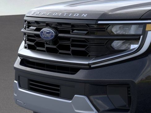 New 2026 Ford Expedition Platinum w/ Platinum Ultimate Package AWD/4WD image 32