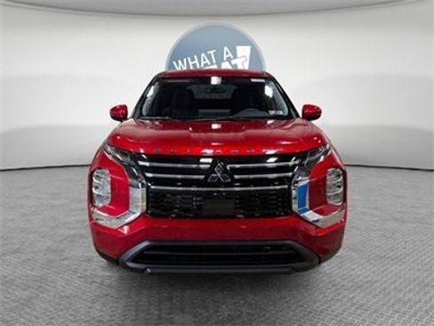 New 2026 Mitsubishi Outlander ES image 9