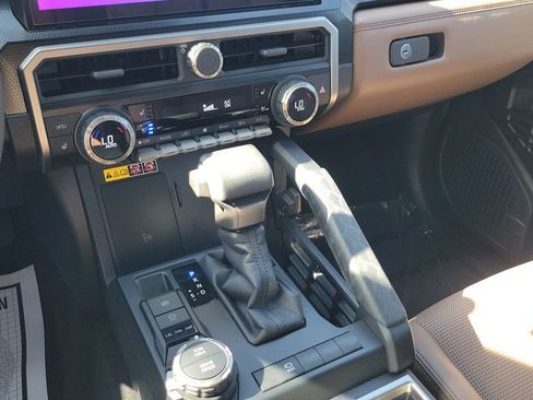Certified 2026 Toyota 4Runner Limited AWD/4WD image 15