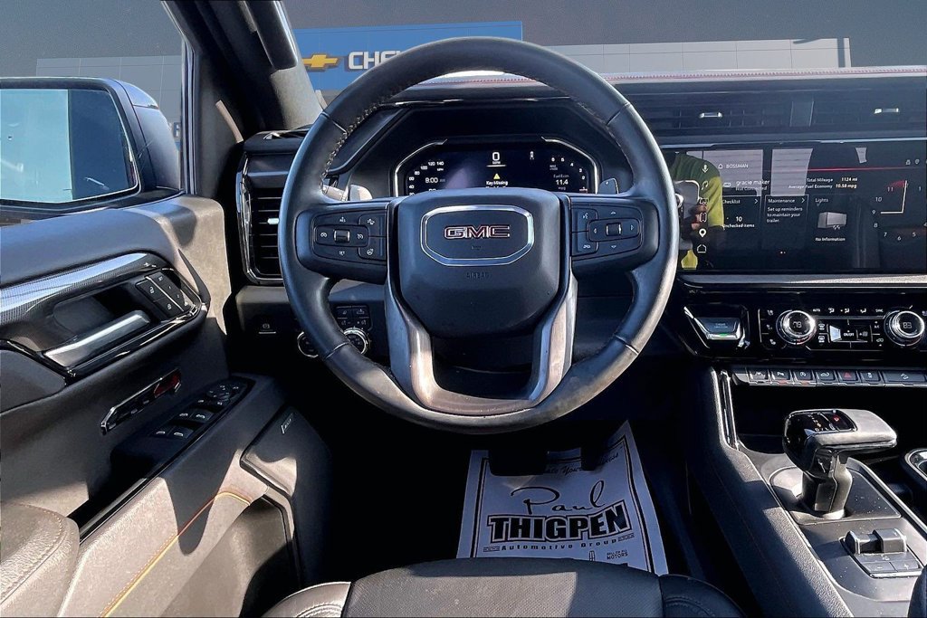 Used 2025 GMC Sierra 1500 AT4 w/ AT4 Premium Package AWD/4WD image 9