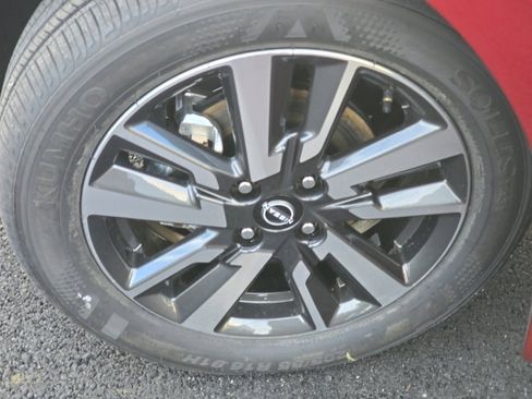 New 2025 Nissan Versa SV image 18