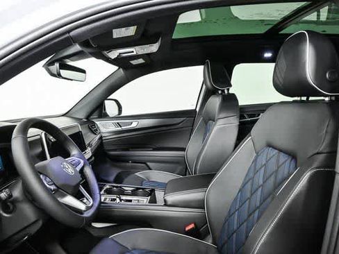 New 2026 Volkswagen Atlas Cross Sport SEL Premium R-Line image 6