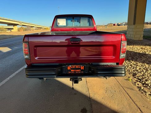 Used 1989 Toyota Pickup Deluxe image 4