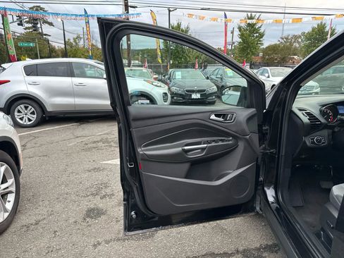 Used 2015 Ford Escape SE image 11