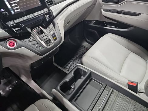 Used 2018 Honda Odyssey EX-L image 25