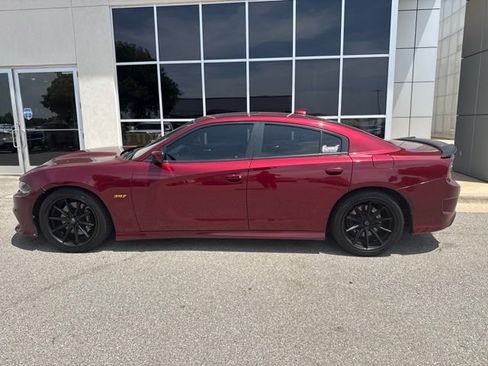 Used 2019 Dodge Charger Scat Pack RWD image 5