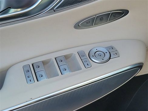 Used 2022 Genesis GV70 2.5T w/ Select Package image 13