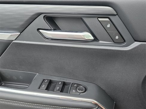 New 2025 GMC Acadia Elevation image 30