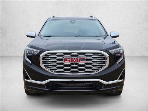 Used 2019 GMC Terrain Denali w/ Advanced Safety Package FWD image 2