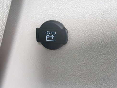 Used 2023 Chrysler Pacifica Touring-L FWD image 39