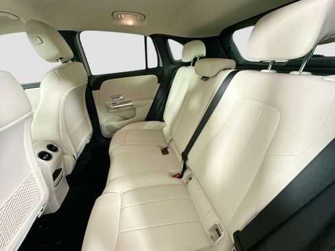 Certified 2022 Mercedes-Benz GLA 250 4MATIC image 31