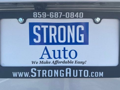 Used 2022 Toyota Corolla L image 18