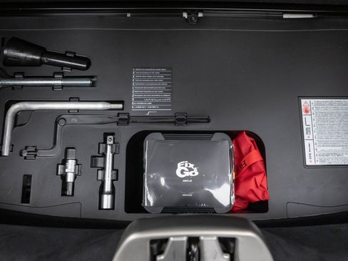Certified 2023 Ferrari 812 GTS RWD image 33