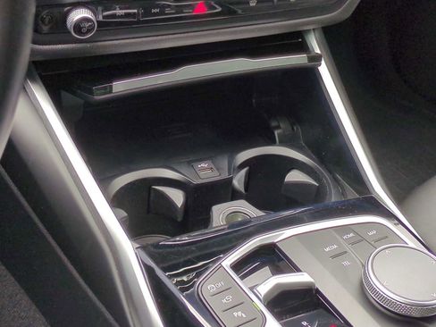 Certified 2024 BMW i4 eDrive40 w/ Premium Package image 34