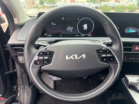 Used 2024 Kia EV6 Light AWD/4WD image 62