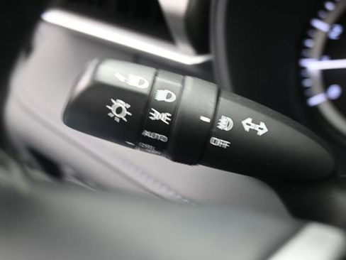 Used 2024 Toyota Highlander LE image 23