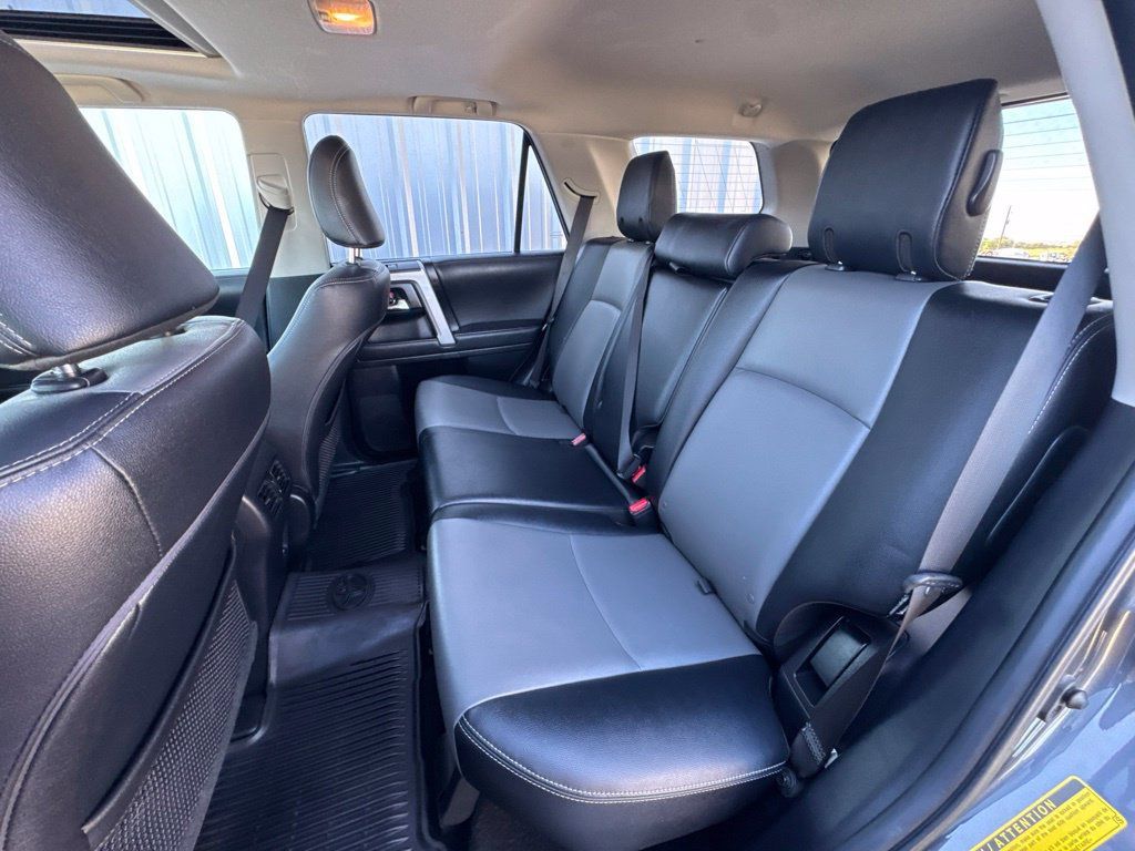 Used 2022 Toyota 4Runner SR5 Premium w/ Moonroof Package AWD/4WD image 32