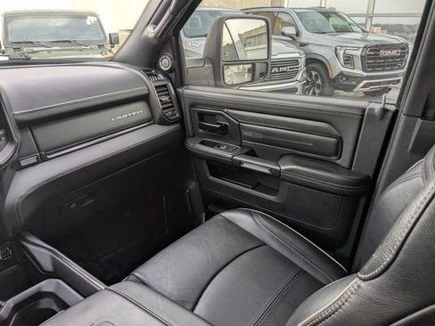 Used 2023 RAM 2500 Limited image 17