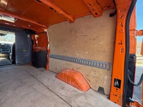 Used 2021 Ford Transit 150 Low Roof RWD image 28