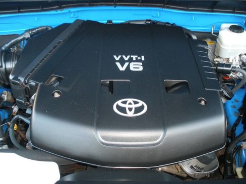 Used 2008 Toyota FJ Cruiser 4WD image 13