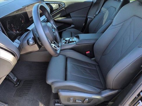 Used 2025 BMW X3 xDrive30i w/ Premium Package image 17