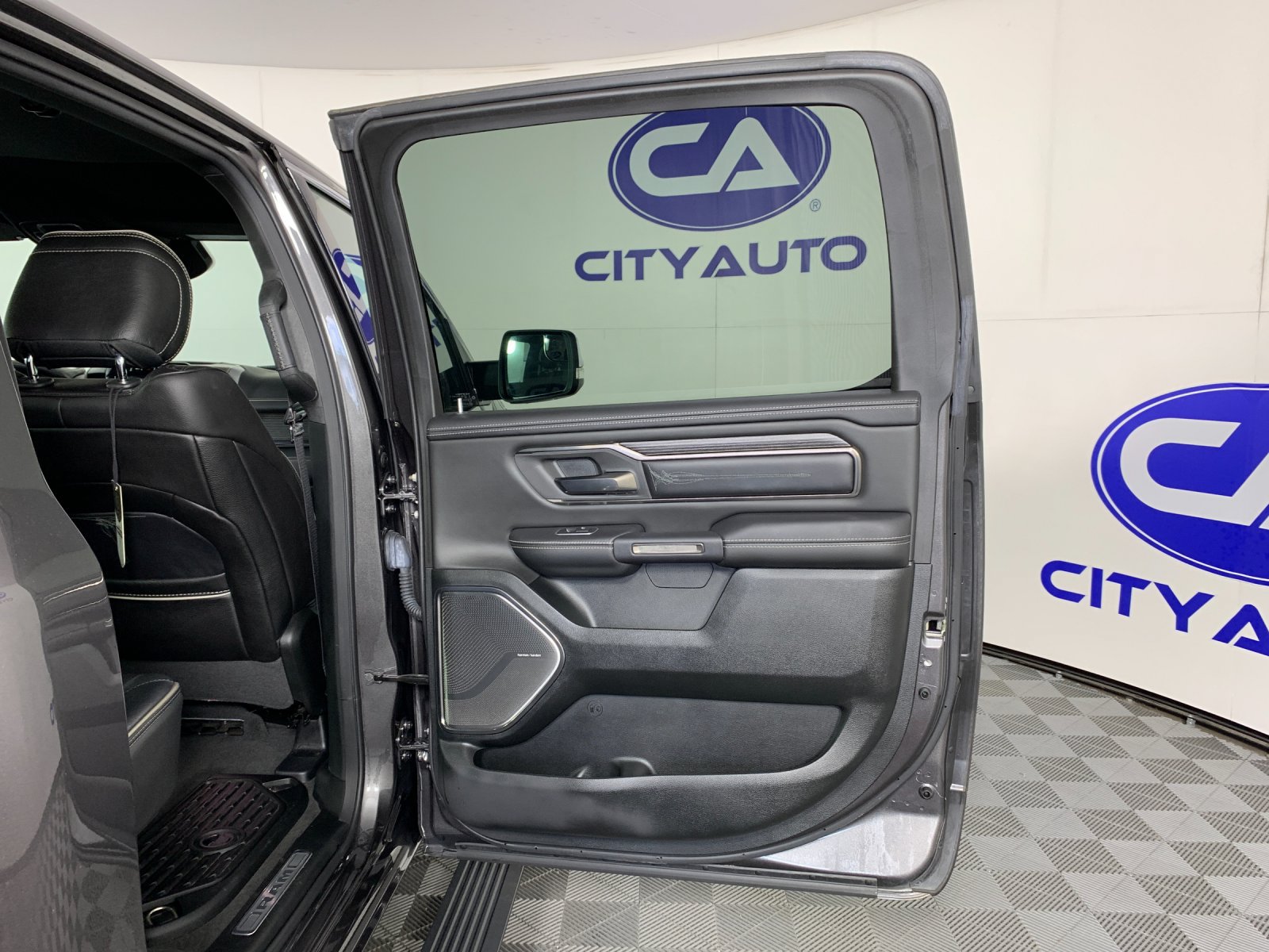 Used 2020 RAM 1500 Limited AWD/4WD image 37