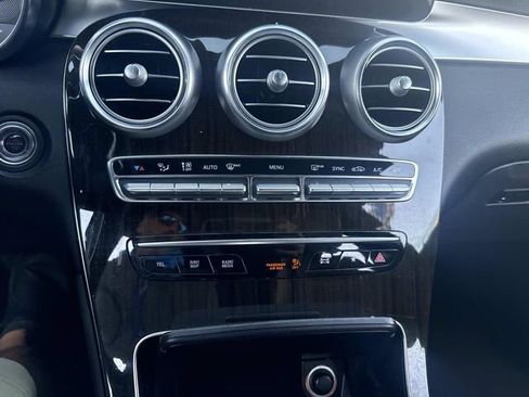 Used 2020 Mercedes-Benz GLC 300 4MATIC image 31