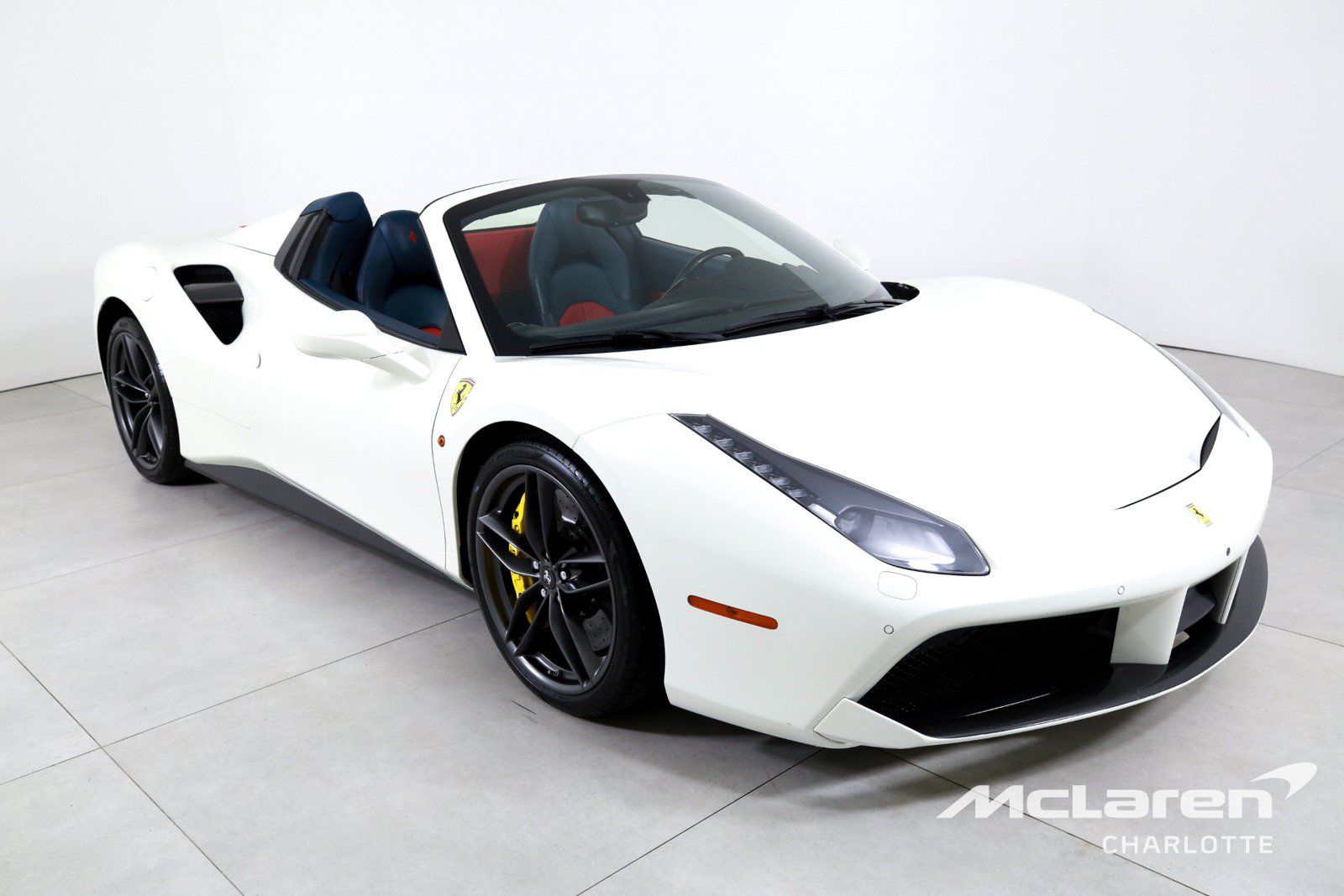 Used 2018 Ferrari 488 Spider RWD image 4