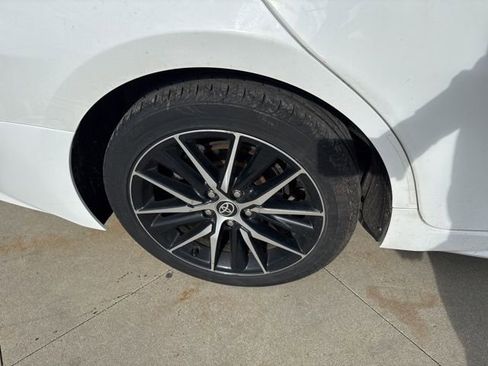 Used 2023 Toyota Camry SE w/ Cold Weather Package image 10