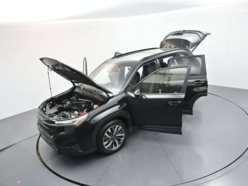 Certified 2025 Subaru Forester Touring w/ Popular Package - Touring AWD/4WD image 35