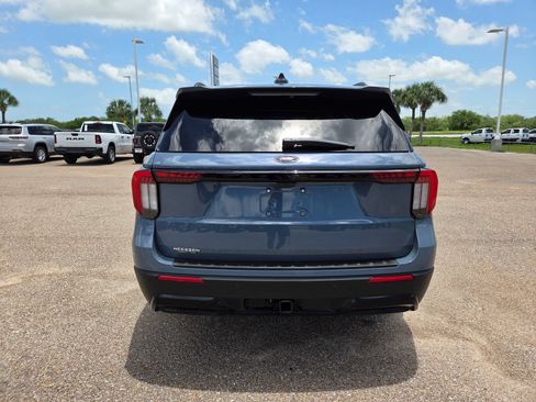 Used 2025 Ford Explorer ST-Line RWD image 6